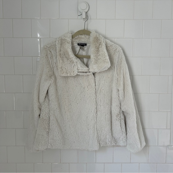 NWT Patagonia Pelage fuzzy faux fur full-zip jacket - Picture 5 of 9